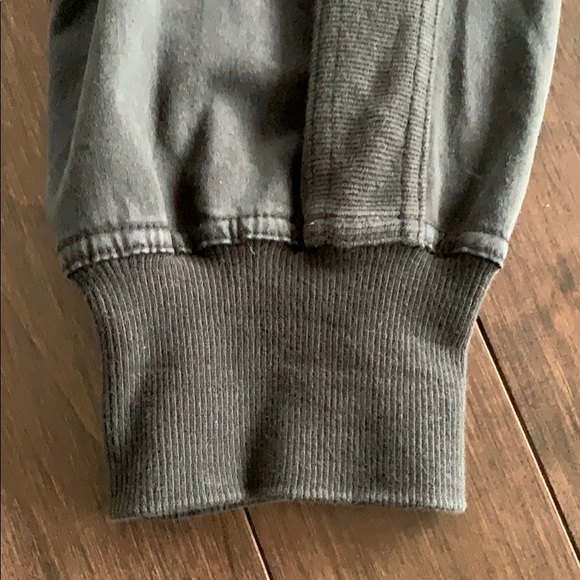 Cleaning out closet - Picture 3 of 4